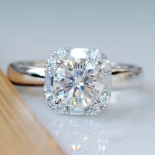 Round flash diamond ring