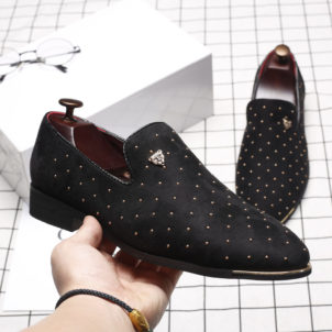 Marcus Pointed rivet leather shoes