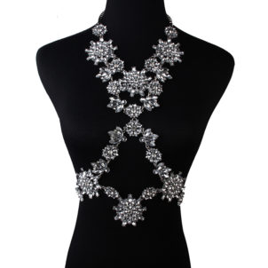 Stylish diamond-studded body chain (white)